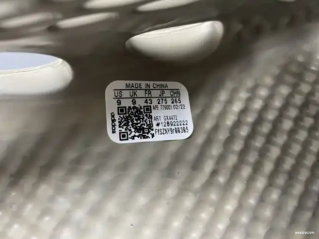 Foam Yeezy Stone Adidas GX4472 RNNR Sage 0509
